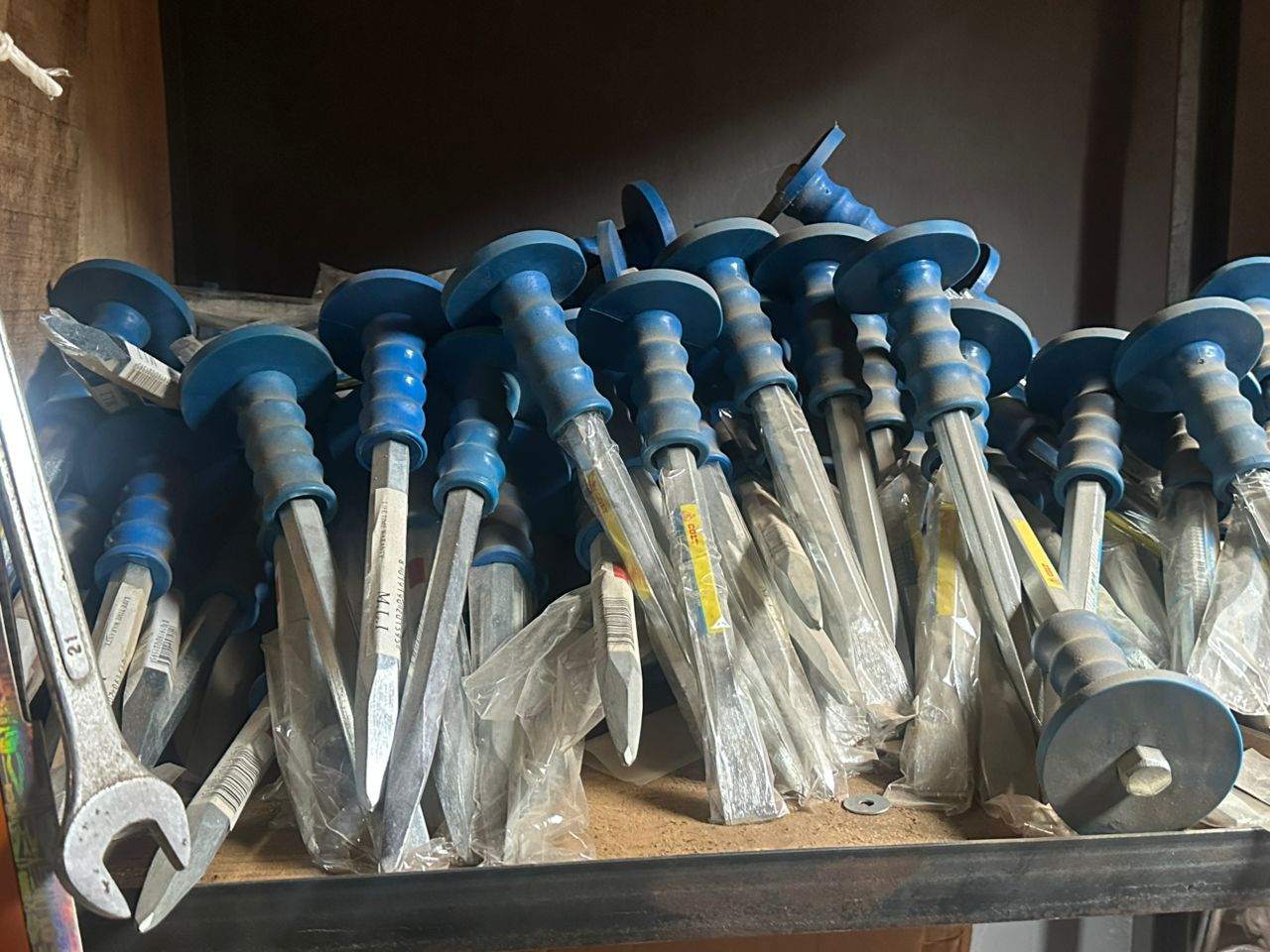 Professional Caulking Gun