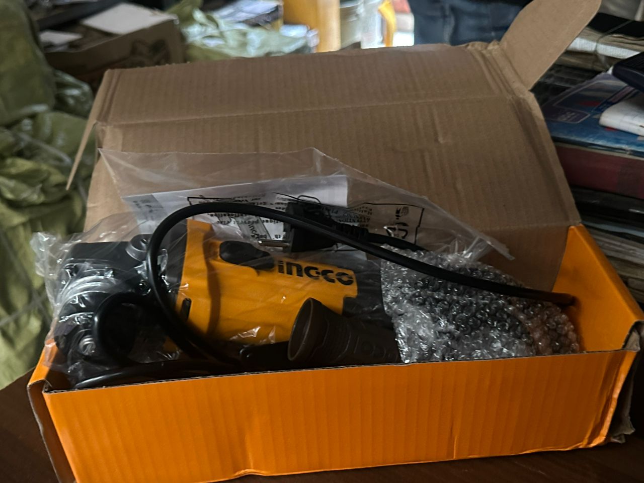 INGCO Electric Angle Grinder